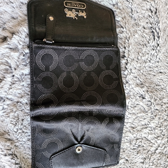 Authentic Coach signature  wallet - Picture 4 of 9